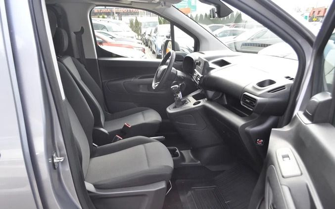 Toyota Proace City Verso cena 62444 przebieg: 188000, rok produkcji 2020 z Przemków małe 781